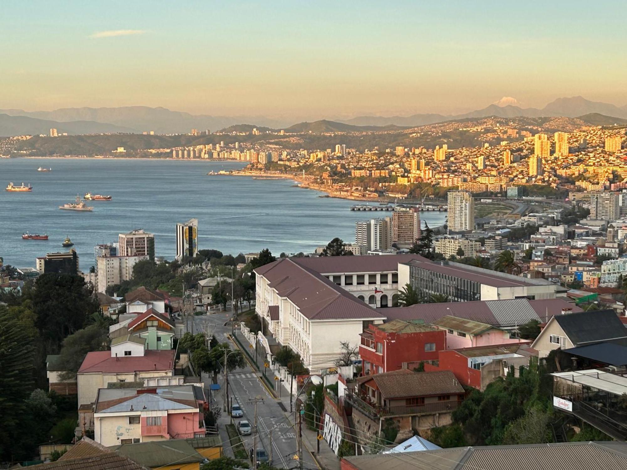 Hotel Faro Azul Valparaiso Cerro Alegre Екстериор снимка